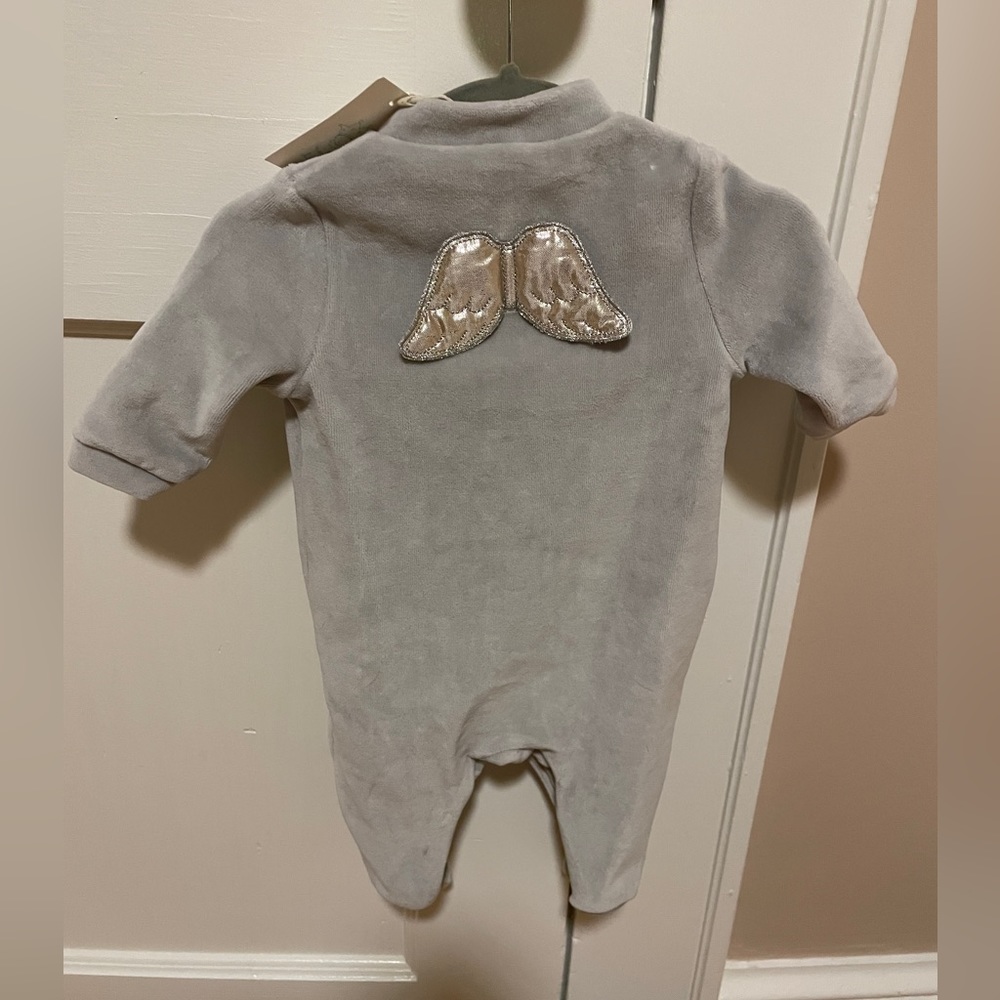 Gray velour onesie 0 month, angel wings